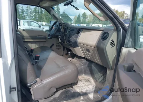 2009 Ford F-250 Xl/Xlt z USA, uszkodzony, nr VIN 1FTNF215X9EA01943